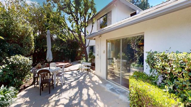 10900 Des Moines Avenue, Porter Ranch, CA 91326