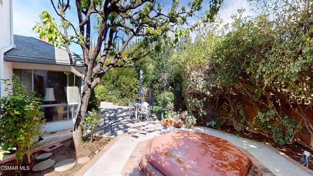 10900 Des Moines Avenue, Porter Ranch, CA 91326