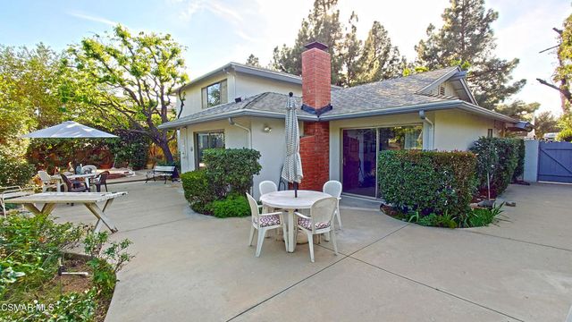 10900 Des Moines Avenue, Porter Ranch, CA 91326