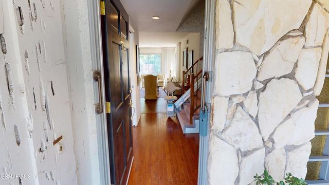 10900 Des Moines Avenue, Porter Ranch, CA 91326