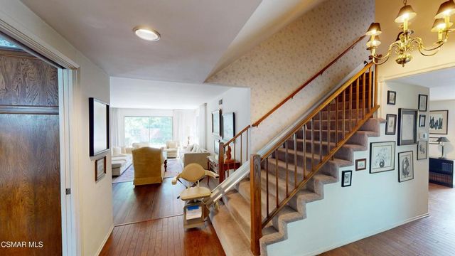 10900 Des Moines Avenue, Porter Ranch, CA 91326