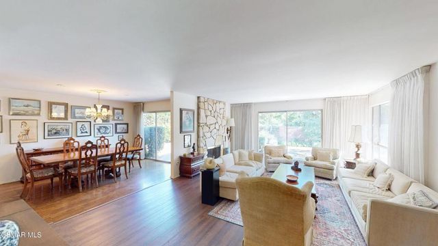 10900 Des Moines Avenue, Porter Ranch, CA 91326