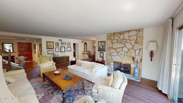 10900 Des Moines Avenue, Porter Ranch, CA 91326