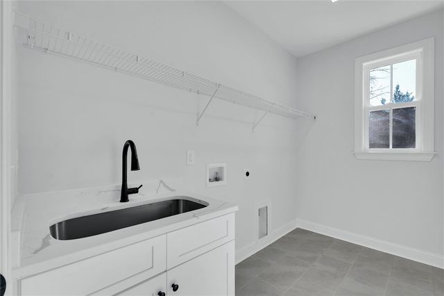 408 Falcons Lair West Drive, Walhalla, SC 29691