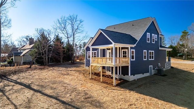 408 Falcons Lair West Drive, Walhalla, SC 29691