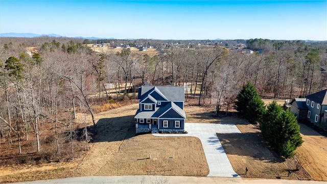 408 Falcons Lair West Drive, Walhalla, SC 29691