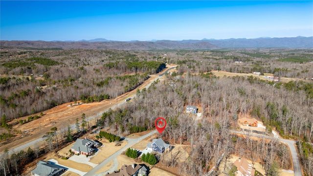 408 Falcons Lair West Drive, Walhalla, SC 29691