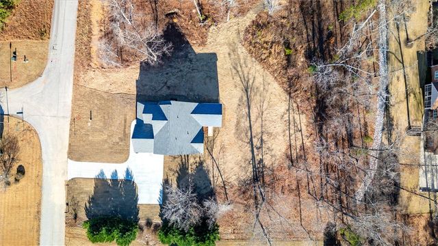 408 Falcons Lair West Drive, Walhalla, SC 29691