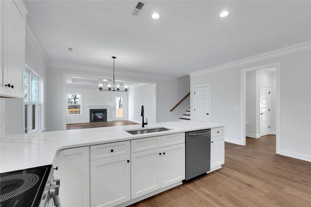 408 Falcons Lair West Drive, Walhalla, SC 29691