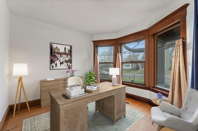 924 Marshall Avenue, Saint Paul, MN 55104