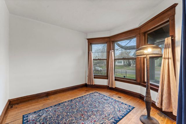 924 Marshall Avenue, Saint Paul, MN 55104