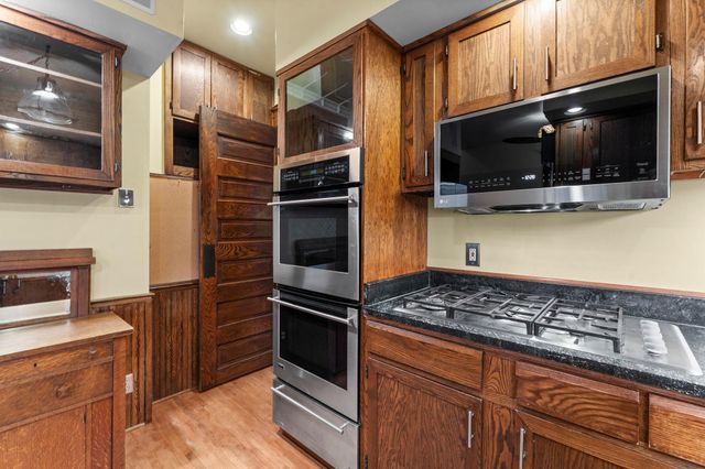 924 Marshall Avenue, Saint Paul, MN 55104