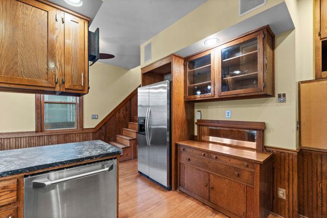 924 Marshall Avenue, Saint Paul, MN 55104