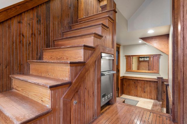 924 Marshall Avenue, Saint Paul, MN 55104