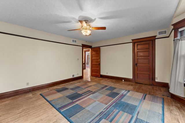 924 Marshall Avenue, Saint Paul, MN 55104