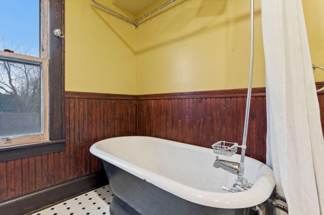924 Marshall Avenue, Saint Paul, MN 55104