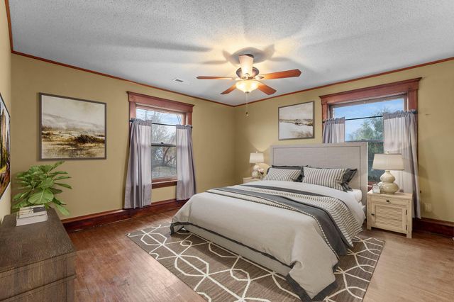 924 Marshall Avenue, Saint Paul, MN 55104