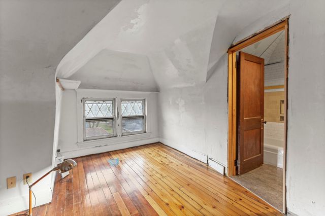 924 Marshall Avenue, Saint Paul, MN 55104