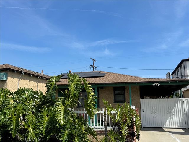 10028 S Manhattan, Los Angeles, CA 90047