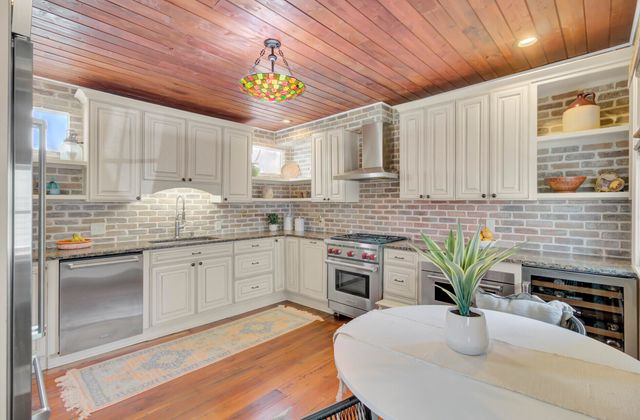 232 Rutledge Avenue, Charleston, SC 29403