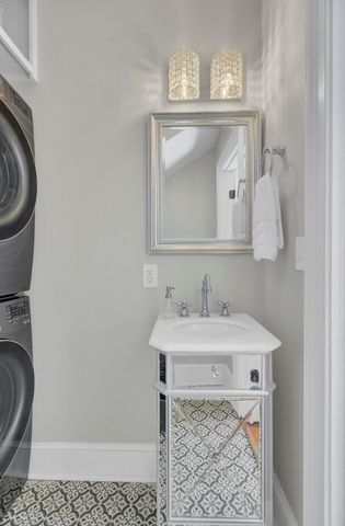 232 Rutledge Avenue, Charleston, SC 29403