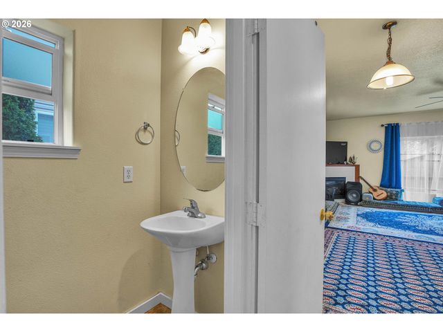 4930 Se 122ND Ave, Portland, OR 97236