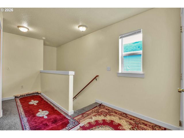 4930 Se 122ND Ave, Portland, OR 97236