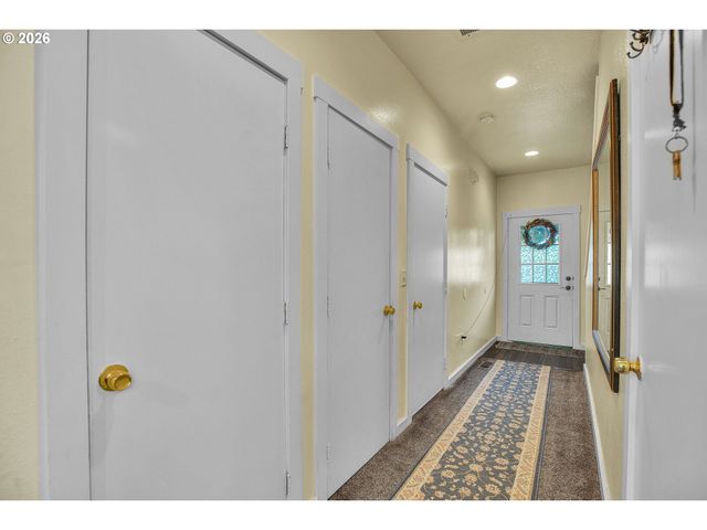 4930 Se 122ND Ave, Portland, OR 97236