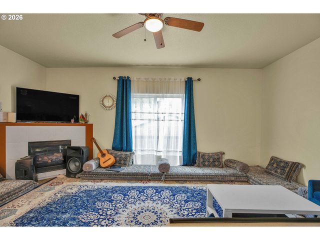 4930 Se 122ND Ave, Portland, OR 97236