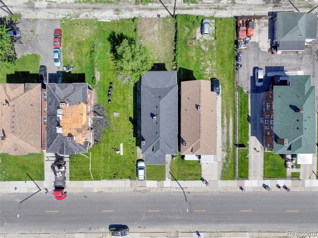 1976 Clairmount Street, Detroit, MI 48206