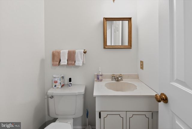 2119 COUNTY LINE RD, Villanova, PA 19085