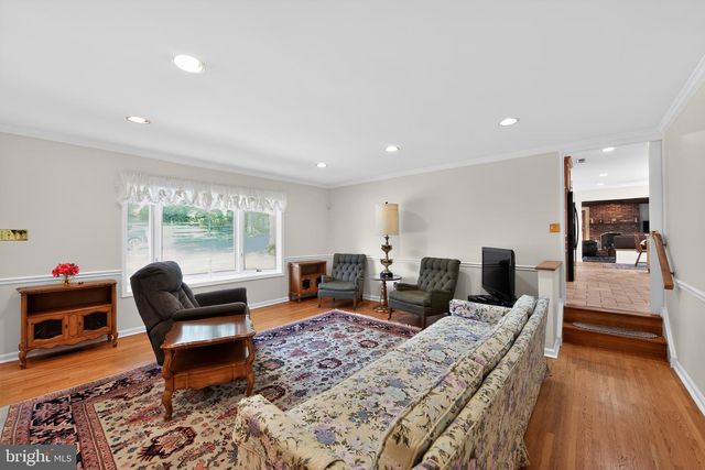 2119 COUNTY LINE RD, Villanova, PA 19085