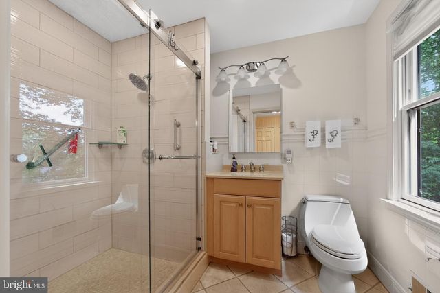 2119 COUNTY LINE RD, Villanova, PA 19085
