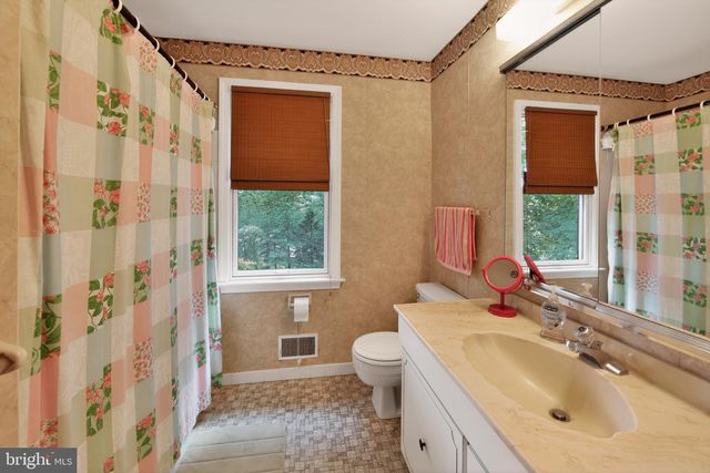 2119 COUNTY LINE RD, Villanova, PA 19085