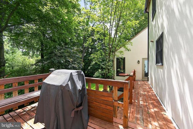 2119 COUNTY LINE RD, Villanova, PA 19085