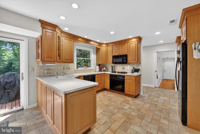 2119 COUNTY LINE RD, Villanova, PA 19085