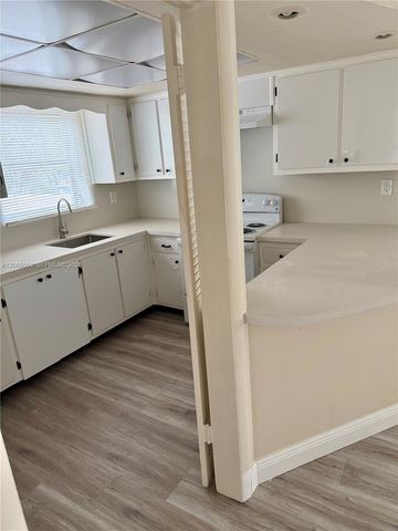 9390 E Bay Harbor Drive 10, Bay Harbor Islands, FL 33154