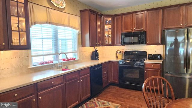 723 VILLAGE AVE, Collegeville, PA 19426