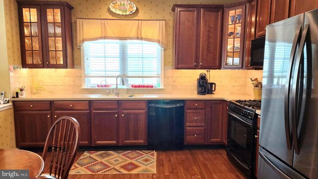 723 VILLAGE AVE, Collegeville, PA 19426