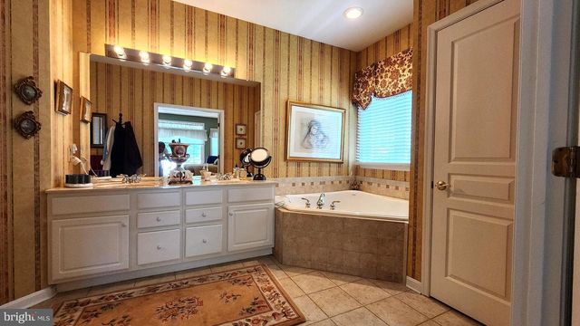 723 VILLAGE AVE, Collegeville, PA 19426