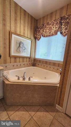 723 VILLAGE AVE, Collegeville, PA 19426