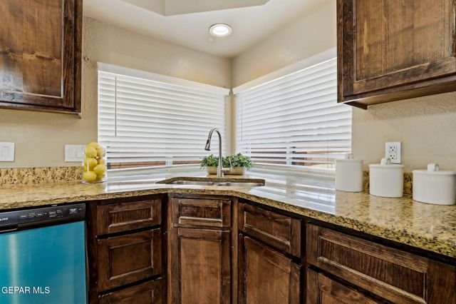 11404 LAKE ALICE Drive, El Paso, TX 79936