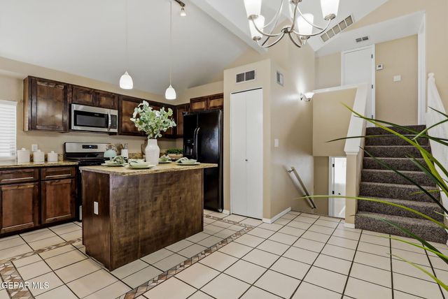 11404 LAKE ALICE Drive, El Paso, TX 79936