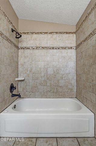 11404 LAKE ALICE Drive, El Paso, TX 79936