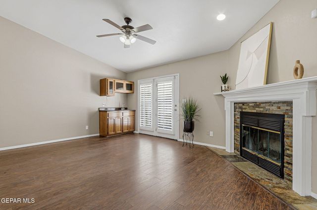 11404 LAKE ALICE Drive, El Paso, TX 79936