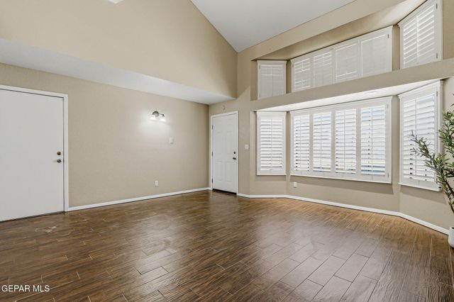 11404 LAKE ALICE Drive, El Paso, TX 79936