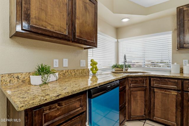11404 LAKE ALICE Drive, El Paso, TX 79936