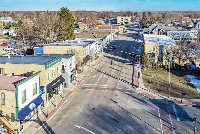 5604 W Peninsula DRIVE, Waterford, WI 53185