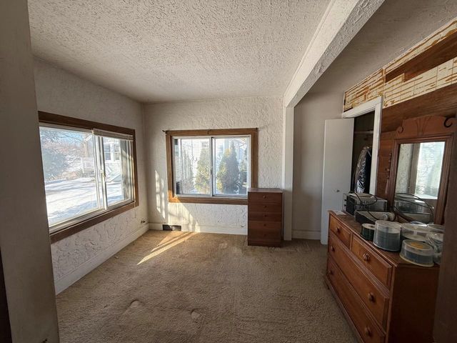 5604 W Peninsula DRIVE, Waterford, WI 53185