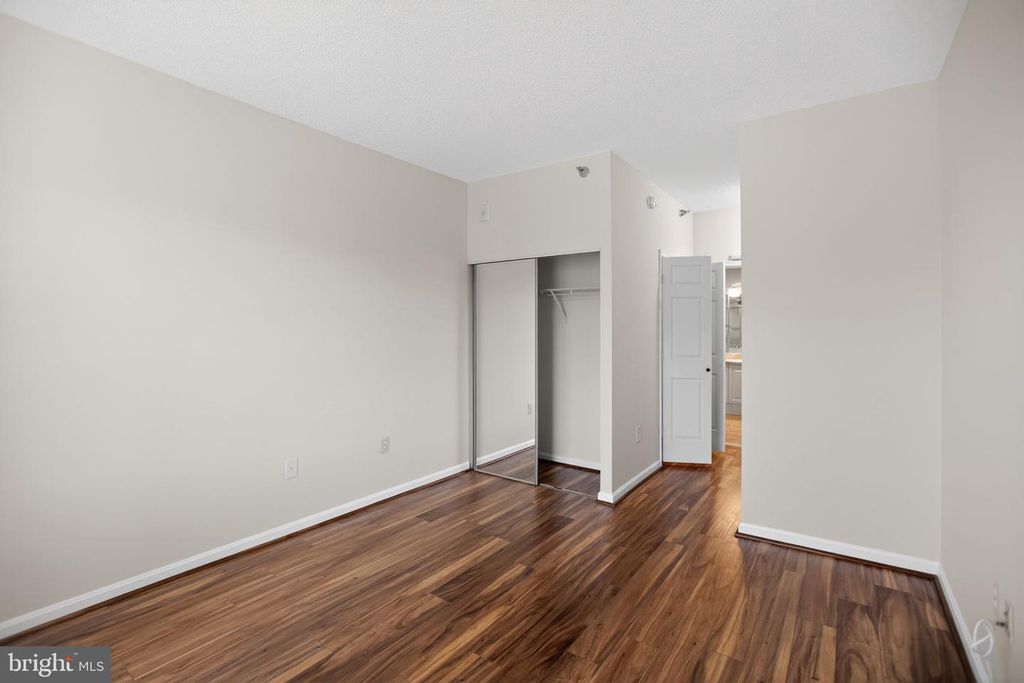 Image 19 of property listing at 2904 N LEISURE WORLD BLVD #207, Silver Spring, MD 20906